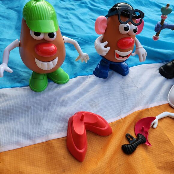 Mr. Potato Head Pretend Play Lot – 3 Figures + Yellow Case – Vintage Toy Set - Picture 8 of 9